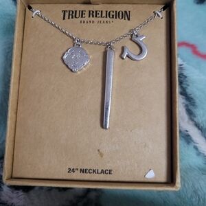 Nib True Religion Silver Necklace